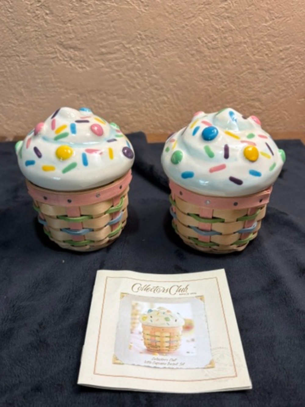 Longaberger 2006 Littlecup cakes Basket (2)